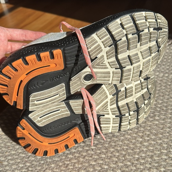 Brooks Women’s Ghost 16 running shoe - Picture 6 of 7